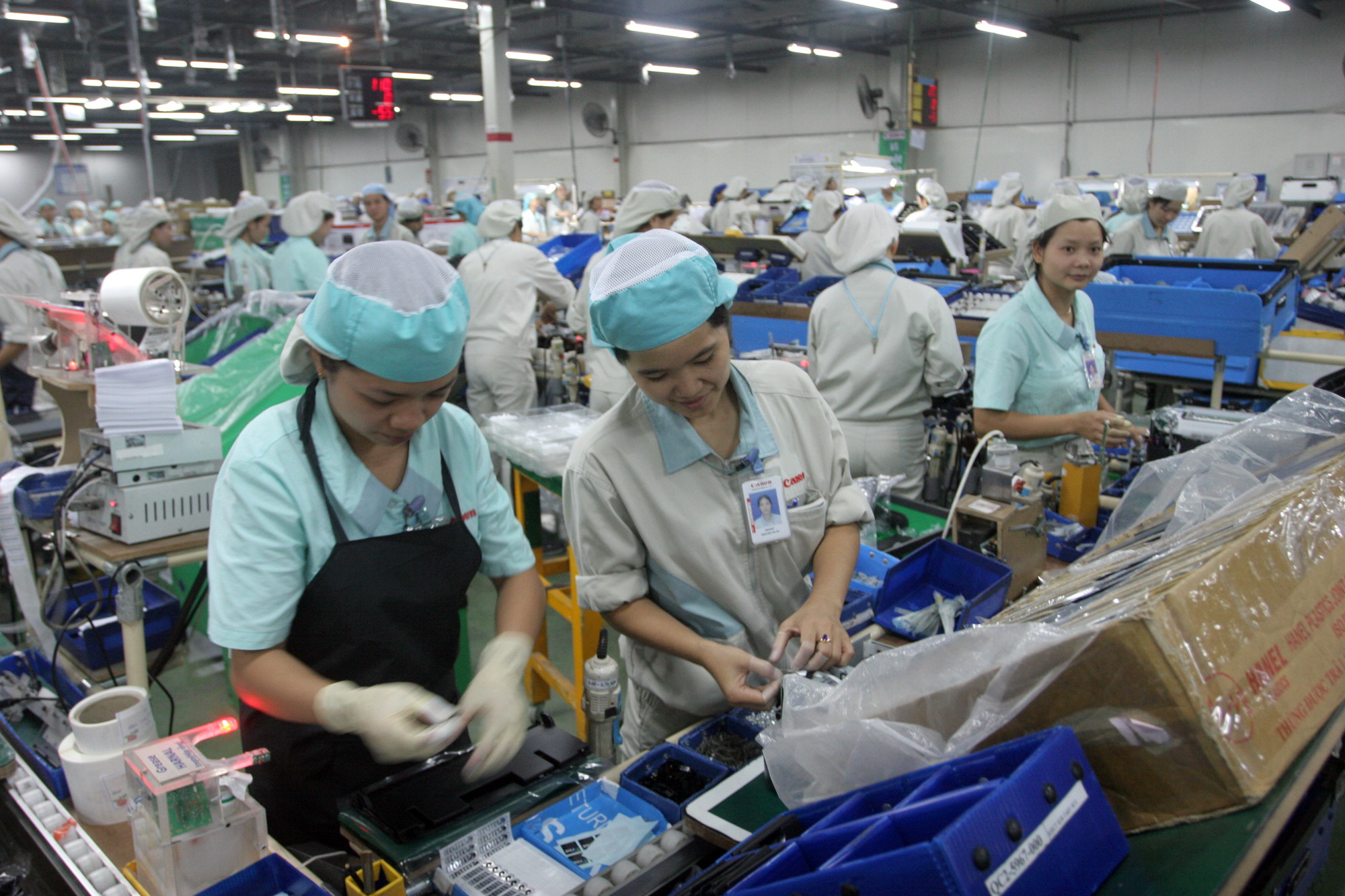 Những doanh nghiệp liên kết có doanh thu từ 200 tỉ đồng trở lên đều nằm trong tầm ngắm của cơ quan thuế
 /// Ảnh: Ngọc Thắng