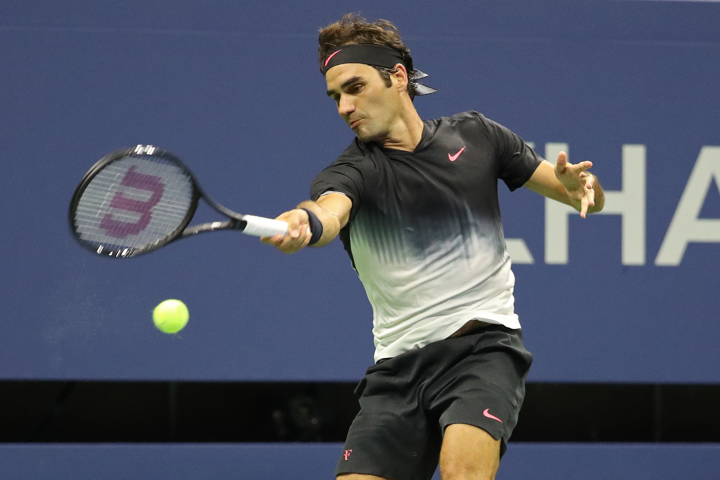 Federer đã có vé vào vòng tứ kết /// REUTERS
