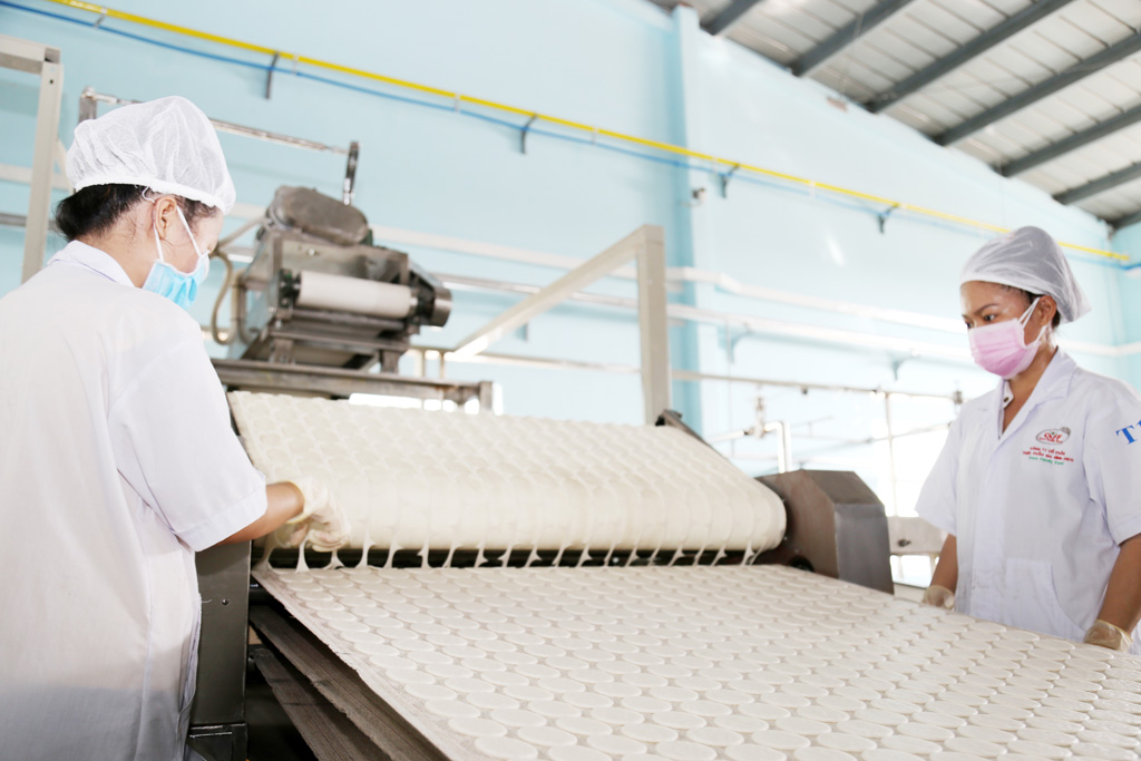 Tháng 12.2015, AFF đưa vào vận hành nhà máy AFF2 chuyên sản xuất bánh gạo