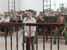 Tạm giam cán bộ địa chính lập hồ sơ khống, chiếm đoạt tiền ngân sách - ảnh 1