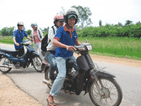 Làng quê “tiếp sức” mùa thi