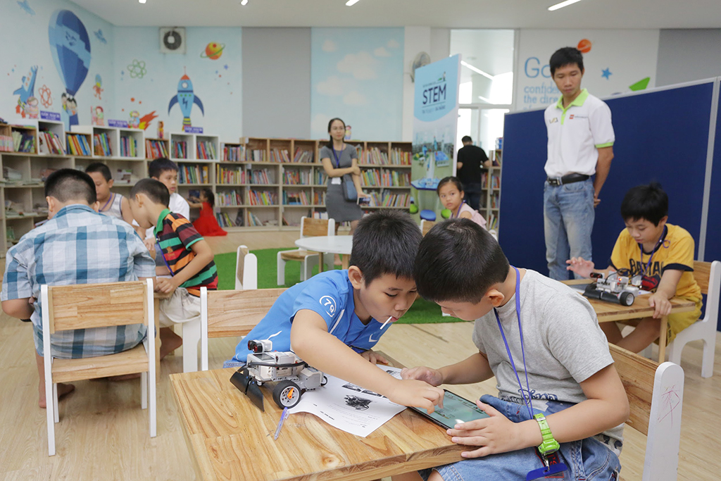 STEM giải nhiệt 'cơn khát' sân chơi hè cho trẻ