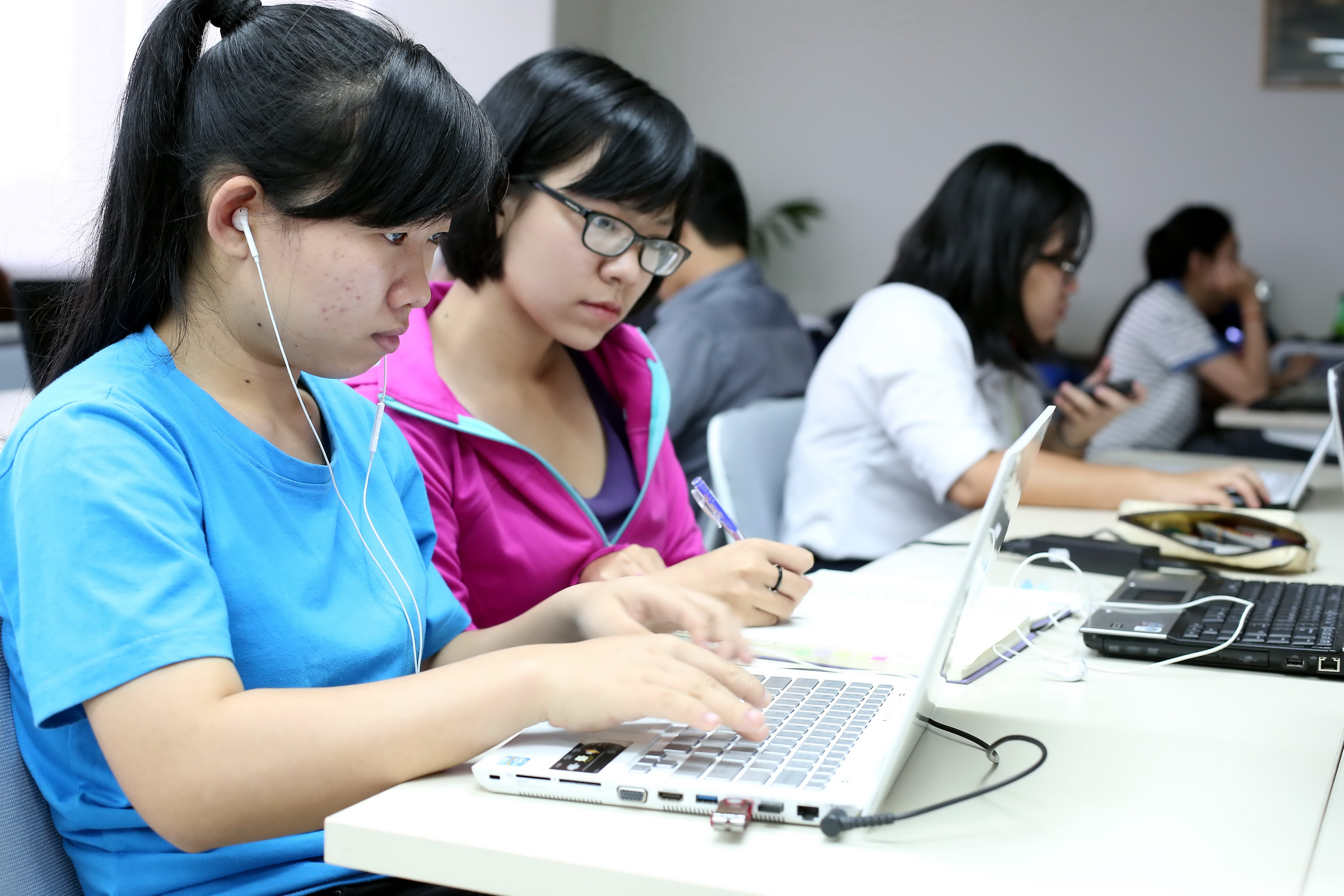 Công nghệ thông tin đa dạng ngành học, tùy vào thực tế của từng địa phương mà việc lựa chọn ngành nghề có sự khác biệt /// Ảnh: Đào Ngọc Thạch