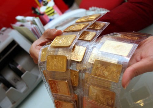 Vàng trong nước đắt hơn thế giới 2,35 triệu đồng/lượng