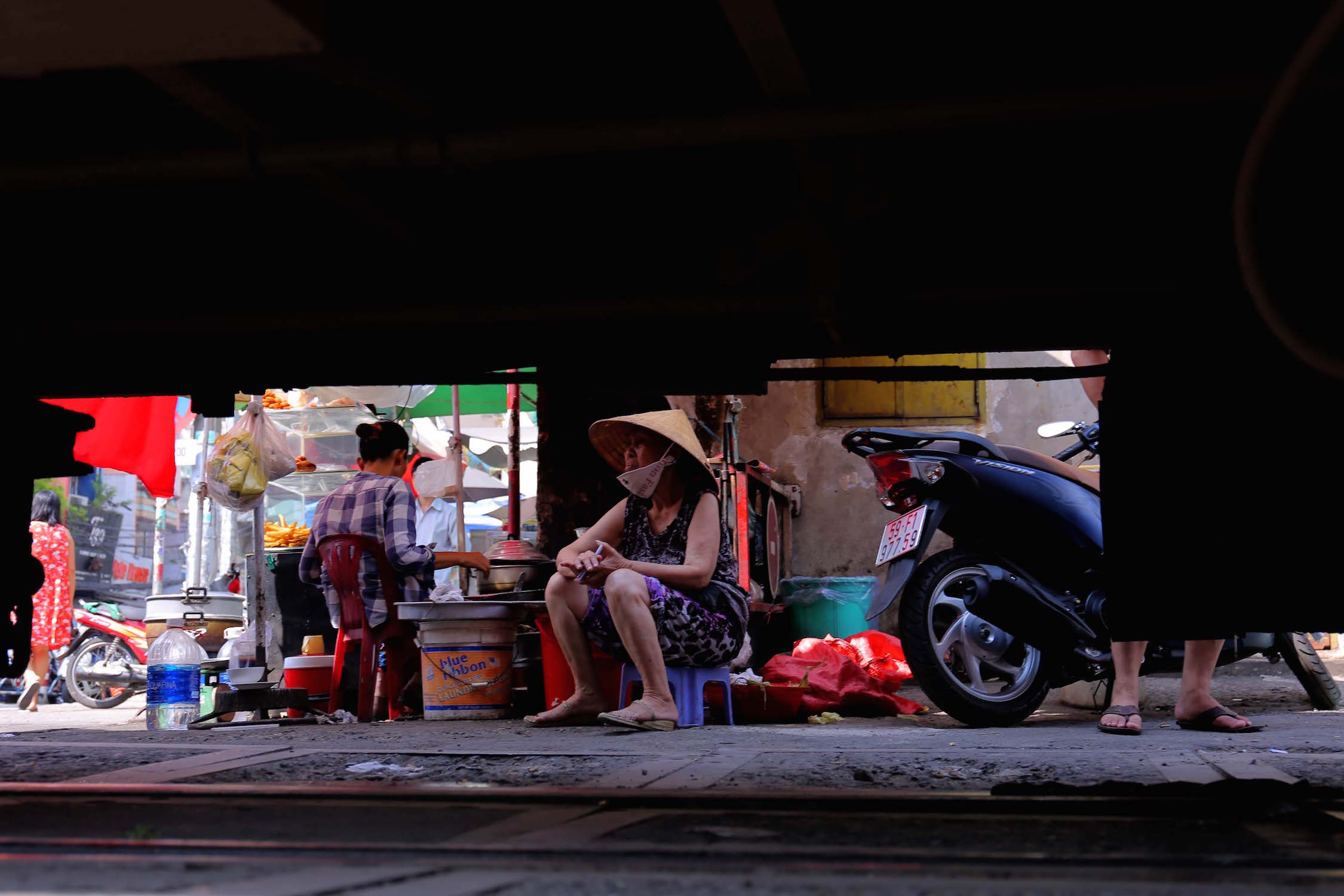 Người Sài Gòn sống cạnh sân bay, nhà ga - Kỳ 2: Cống Bà Xếp 'lừng danh'