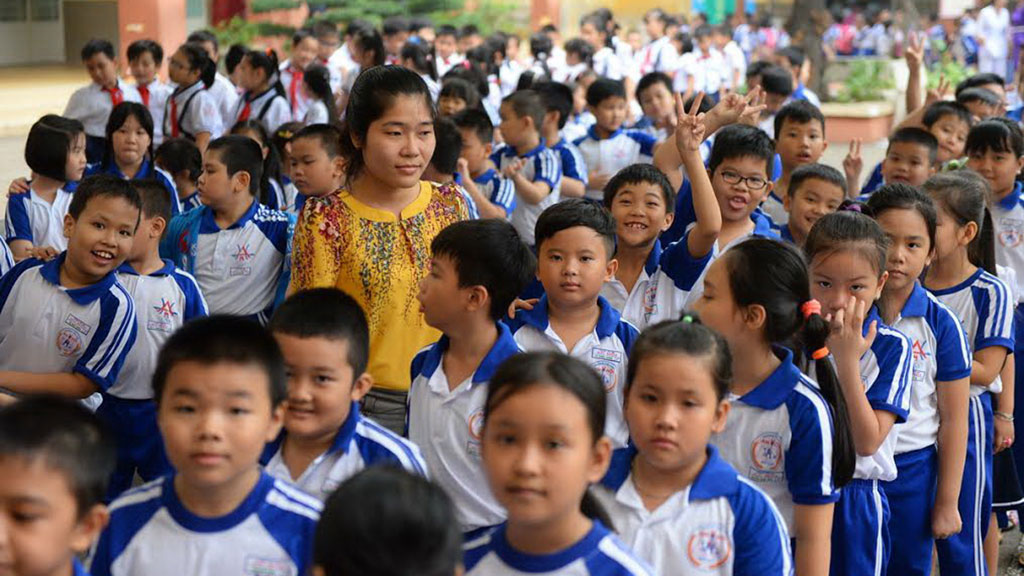 Ngay cả những thành phố lớn như Hà Nội, TP.HCM còn nan giải với việc triển khai 100% học sinh lớp 1 học 2 buổi/ngày từ năm học 2018 - 2019 /// Ảnh: Lam Ngọc