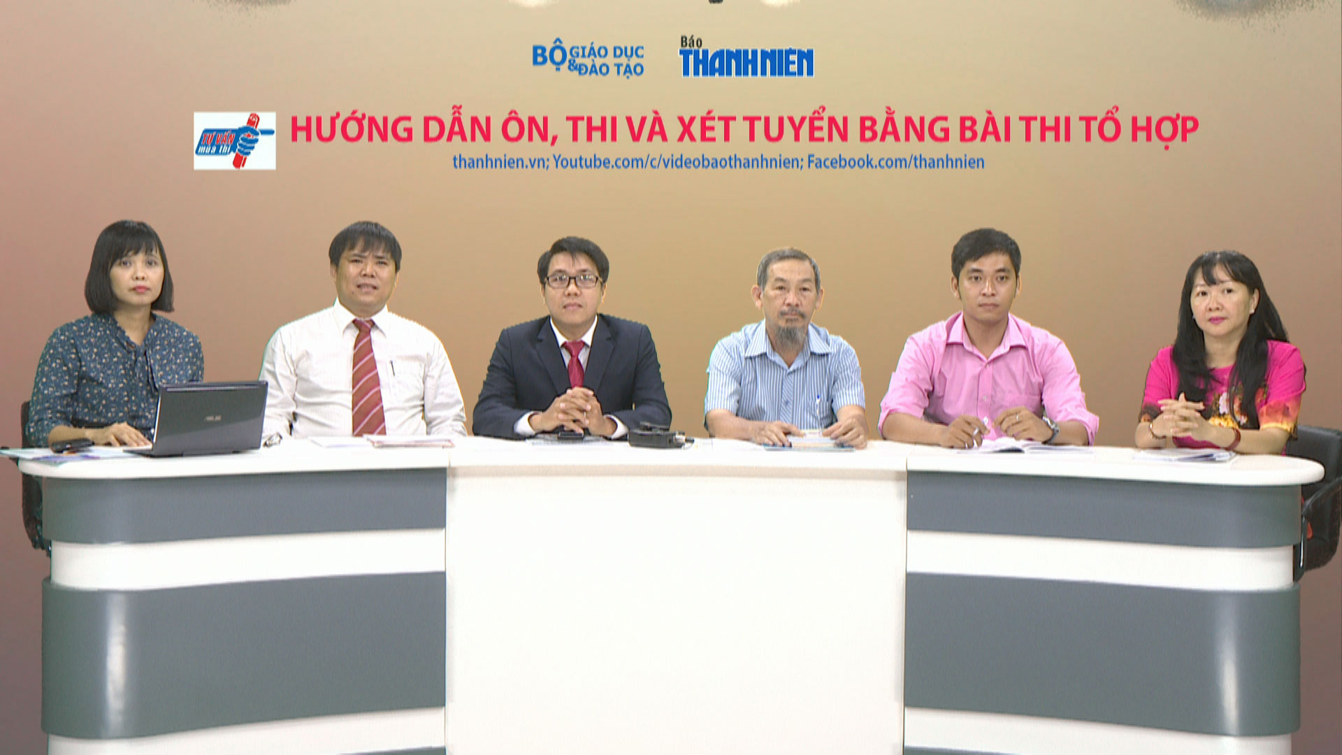 Khách mời tham gia chương trình /// ẢNH: ĐÀO NGỌC THẠCH