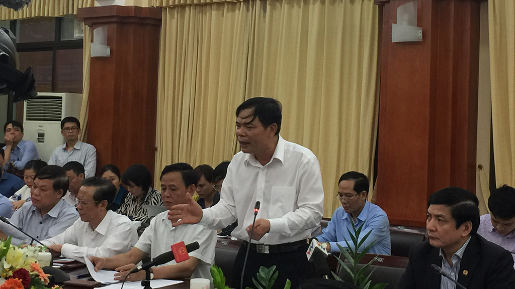 Ông Nguyễn Xuân Cường kêu gọi các cơ quan, đoàn thể vào cuộc giải cứu thịt lợn, chia sẻ khó khăn với người chăn nuôi /// Hoàng Phan
