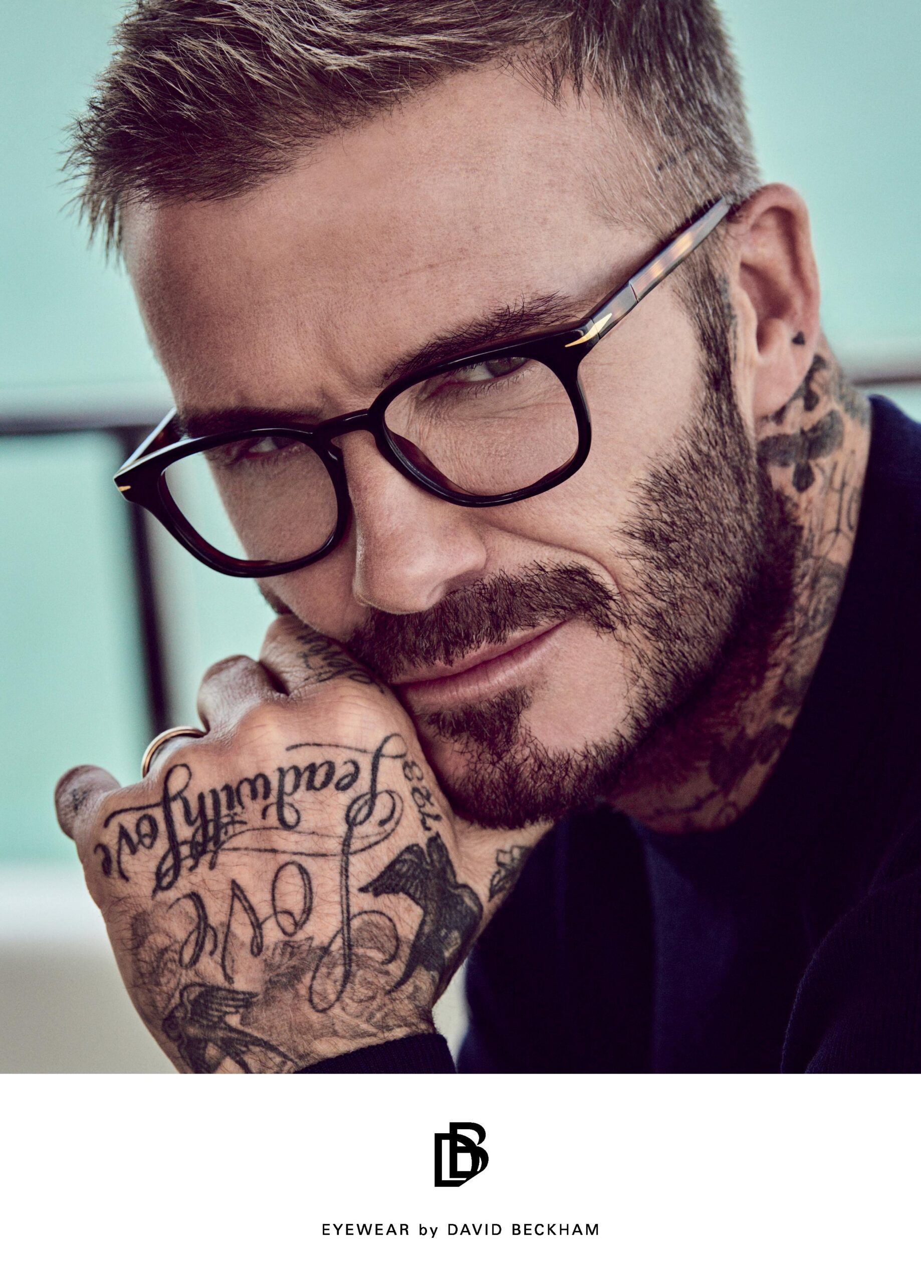 David Beckham khoe hình xăm thứ 33 do vợ tặng